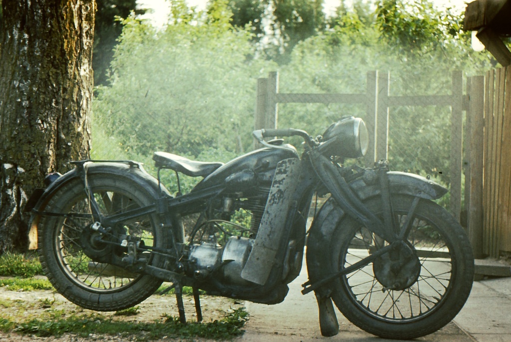 Vello Arro BMW is believed to be the 1937 model, 1978 Laanel.