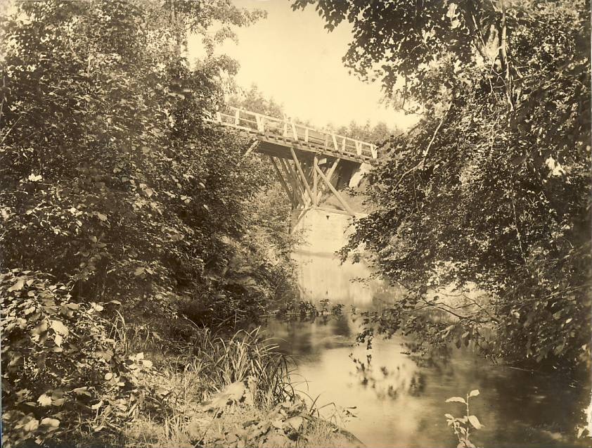 Railway bridge on the river Kunda