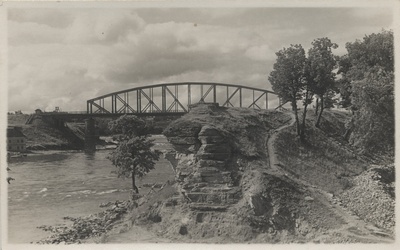 [narva railway bridge]  duplicate photo