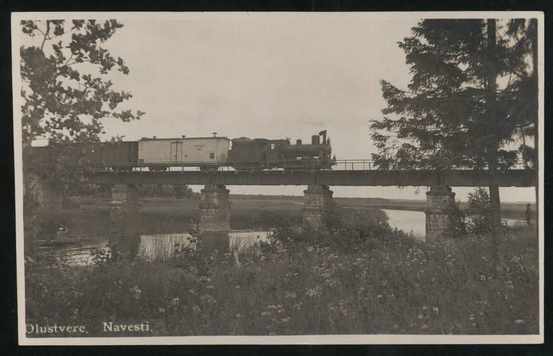 Postcard, Navesti railway bridge, on the bridge with locomotive wagons