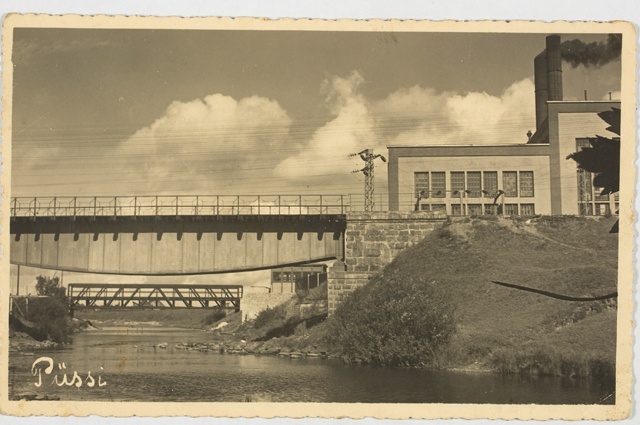 Gun railway bridge, at the back of the power station bridge to ashmäele