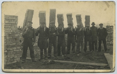Ehitustöölised 1939 a  duplicate photo
