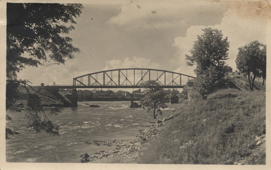 Estonia : Narva railway bridge = d. Eisenbahnbrücke
