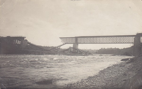 1918. Broken railway bridge in Narva