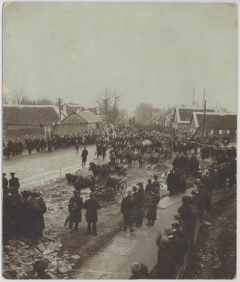1905. aasta ohvrite matuserongkäik Tallinnas Pärnu maanteel.  duplicate photo