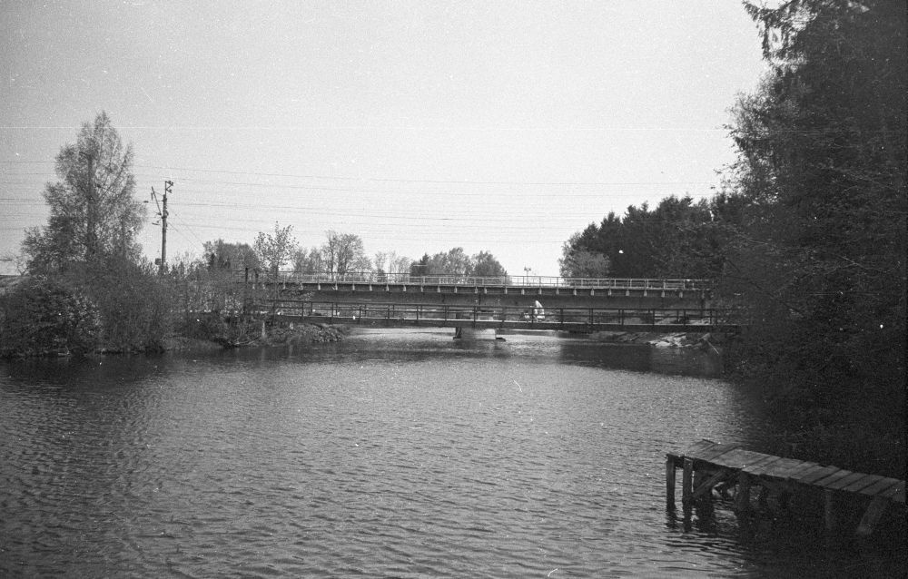 Railway and pedestrian bridge over Jägala River in Kehra