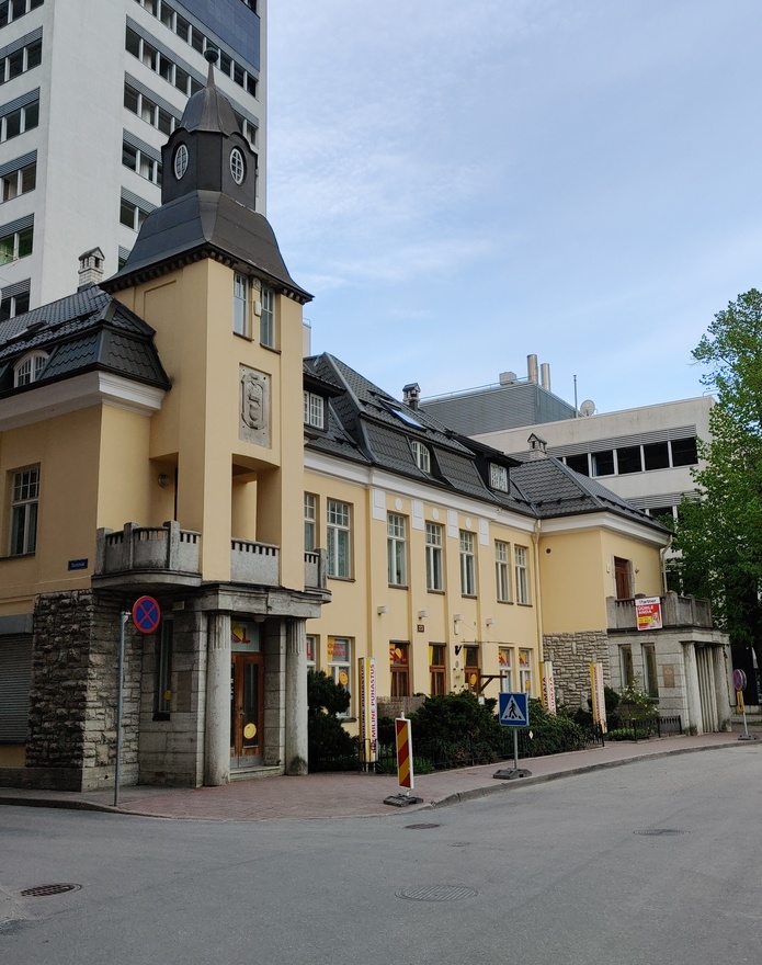 End tööstushoone Tallinnas Maakri tn, vaade hoonele nurgalt. Arhitekt Jacques Rosenbaum rephoto