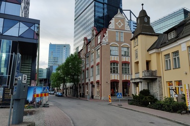 Collection of production buildings on Maakri Street and where a. From 1908 to 1921 the school of the Tallinn Jaan congregation was established rephoto
