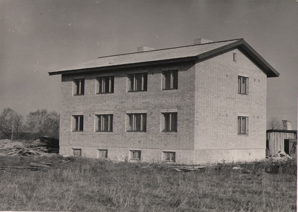 Photo. Rakvere District Fr. R. Kreutzwaldi nim. The new colony home for colonists. Aluvere, 1961.