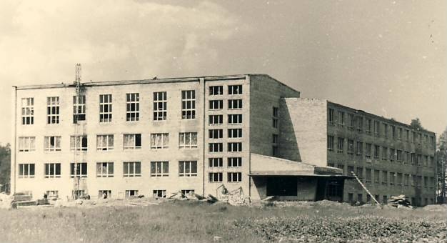Kunda, secondary school building construction