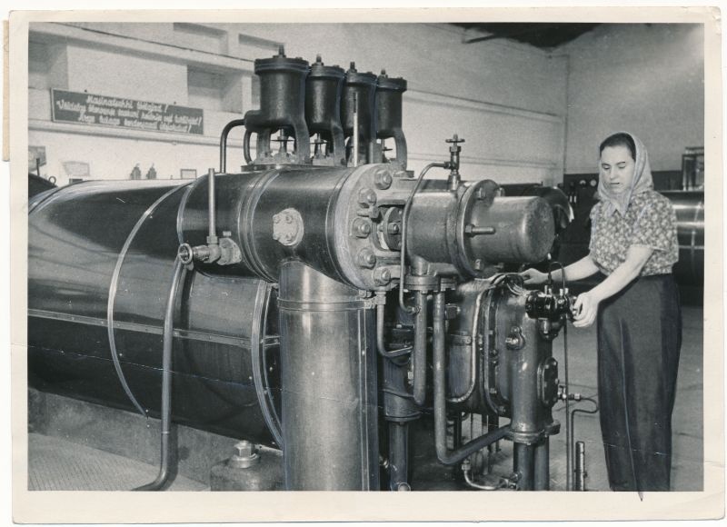 Photo. Ellamaa power plant turbine manager L. Sinivee. 1954. Photographer. J. Vatser. Eta.