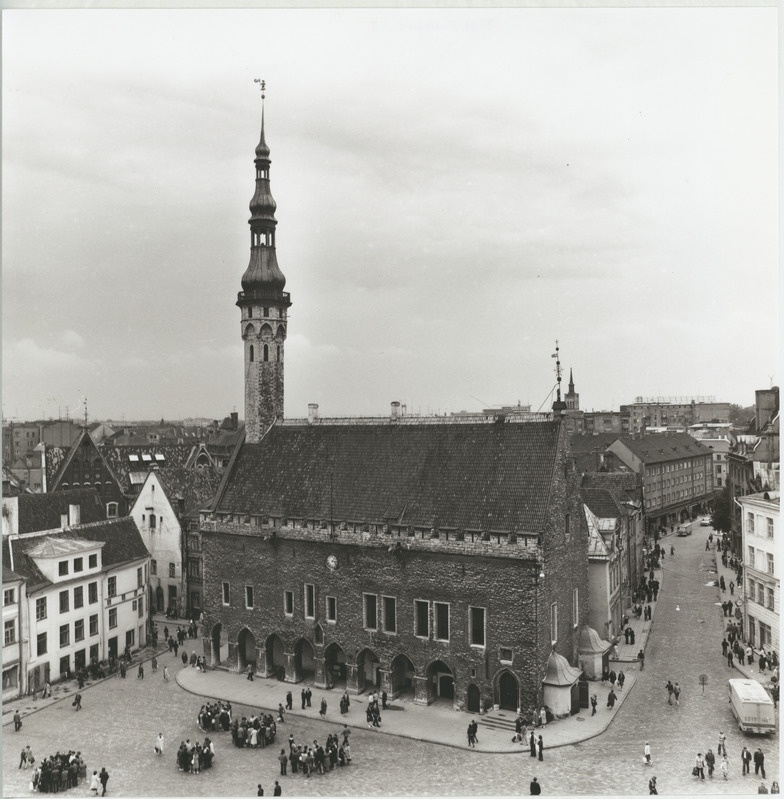 Vaade Tallinna Raekojale.