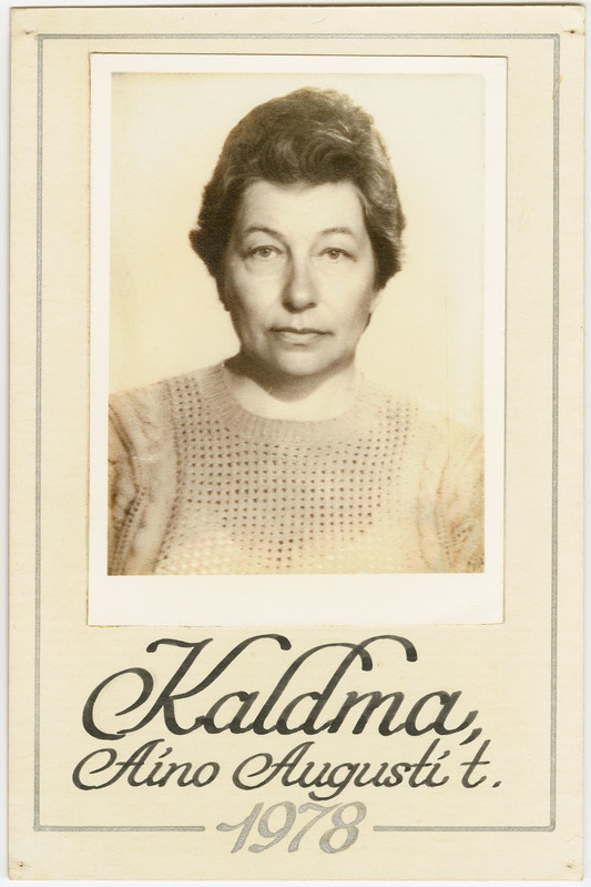 Foto albumist Tallinna TK ENSV teenelised kaubandustöötajad ajavahemikust 1967-1991. Aino Kaldma, Augusti tütar. 1978.