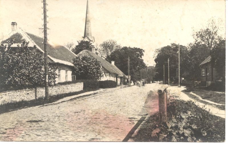 Photo. View of Lihula alevis from Tallinn highway.  Approx.1925.