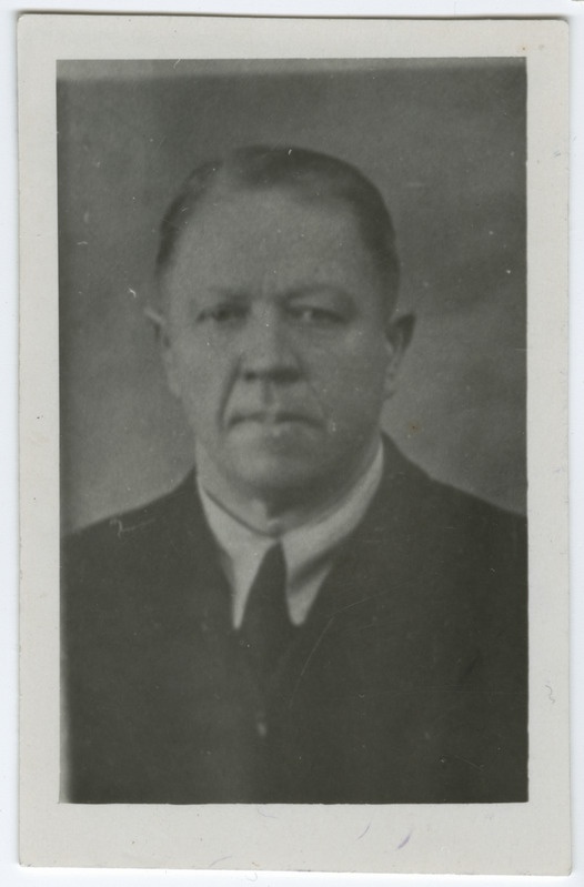 Jüri Roberg, Tomase p. (s.1892), Tehase nr.9 tehnoloog, EK(b)P liige, "35" ja "115" protsessi kaebealune.