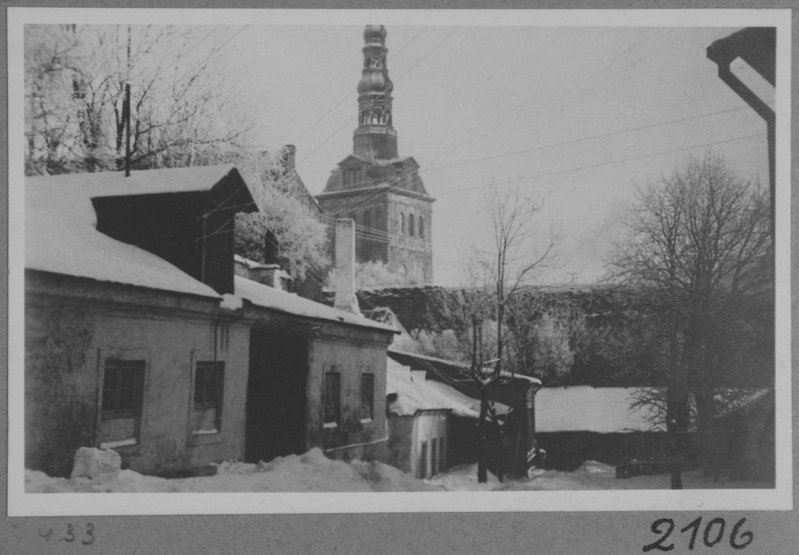 Tallinn. Vaade Niguliste kiriku tornile.