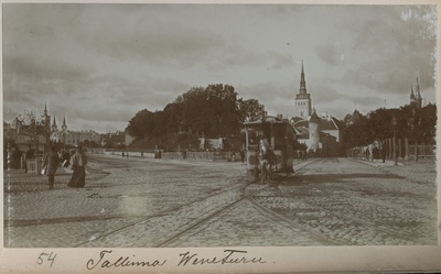 Tallinn. Vene turg. Esiplaanil hobutramm ehk konka, Tagaplaanil Viruvärava mägi (Virumägi ehk Musumägi).  duplicate photo