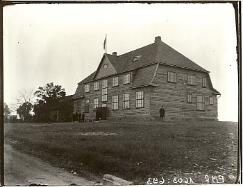 Glass negative, Piiumetsa primary school in 1931.