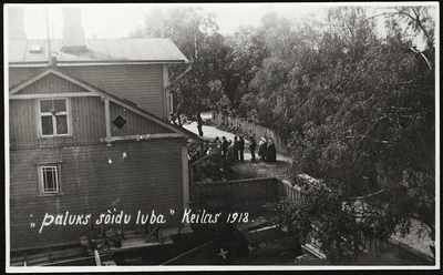 Lubade saamise järjekord Keilas Jaama tänaval  similar photo