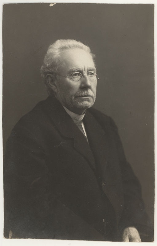 Dr. Carl Mast