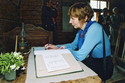 Liiv 137, Luulepreemia Mari Vallisoole  similar photo