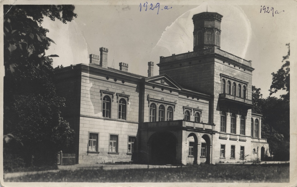 Estonia : Jõhvi higher primary school