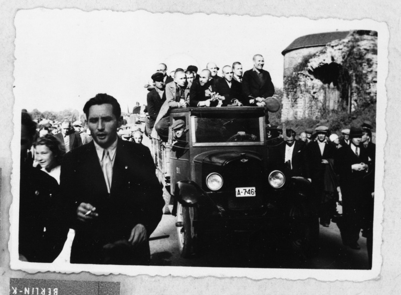21 June 1940. Events in Tallinn. Released prisoners in the car at Paksu Margareeta.