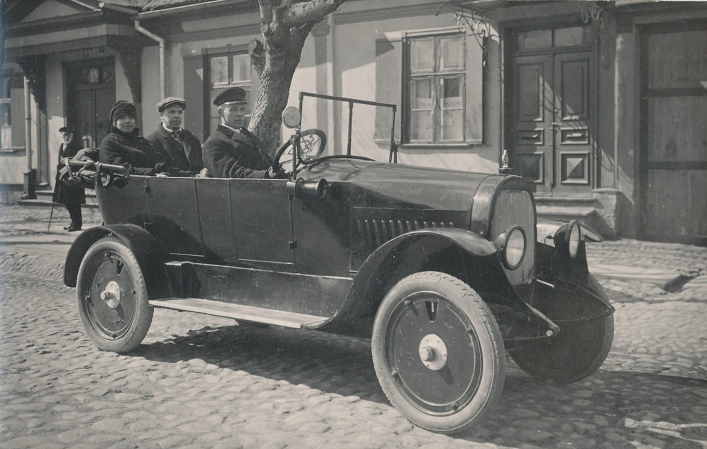 Johann Martin with his car