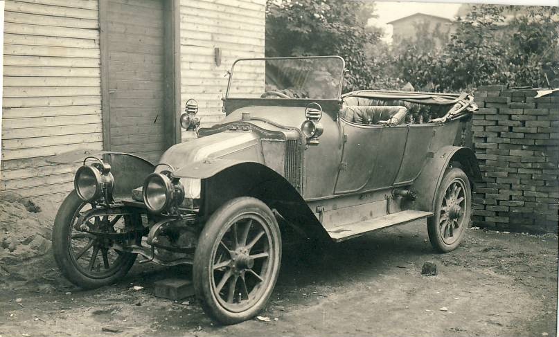 First cars in Rakvere