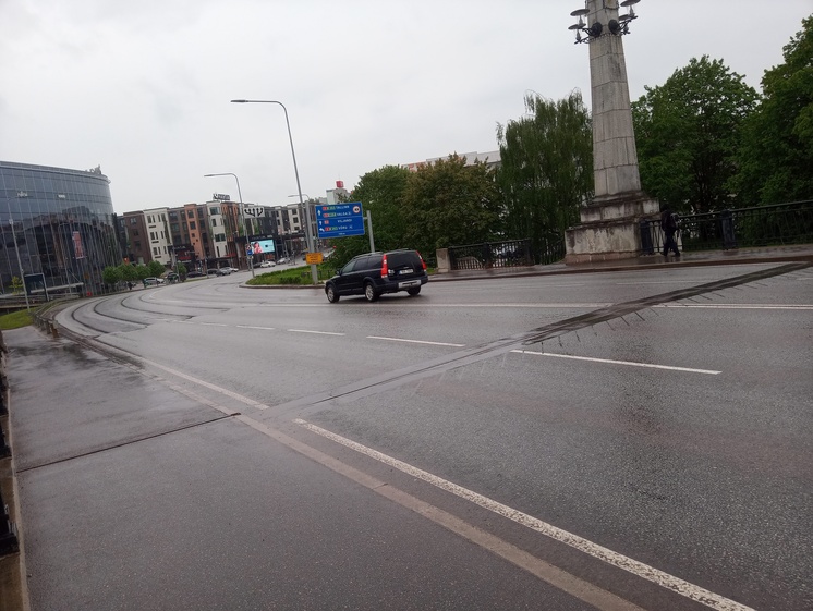 Postkaart. Uusaasta. Tartu vaade. Kirjandusmuuseum. rephoto