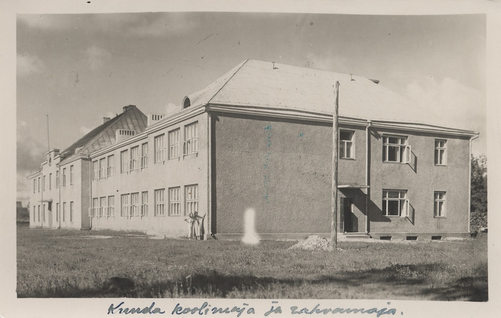 Kunda schoolhouse and folk house