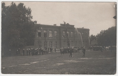 Iii National Firefire Congress in Pärnu, studied with water flows at the two-storey building in 1921.  similar photo