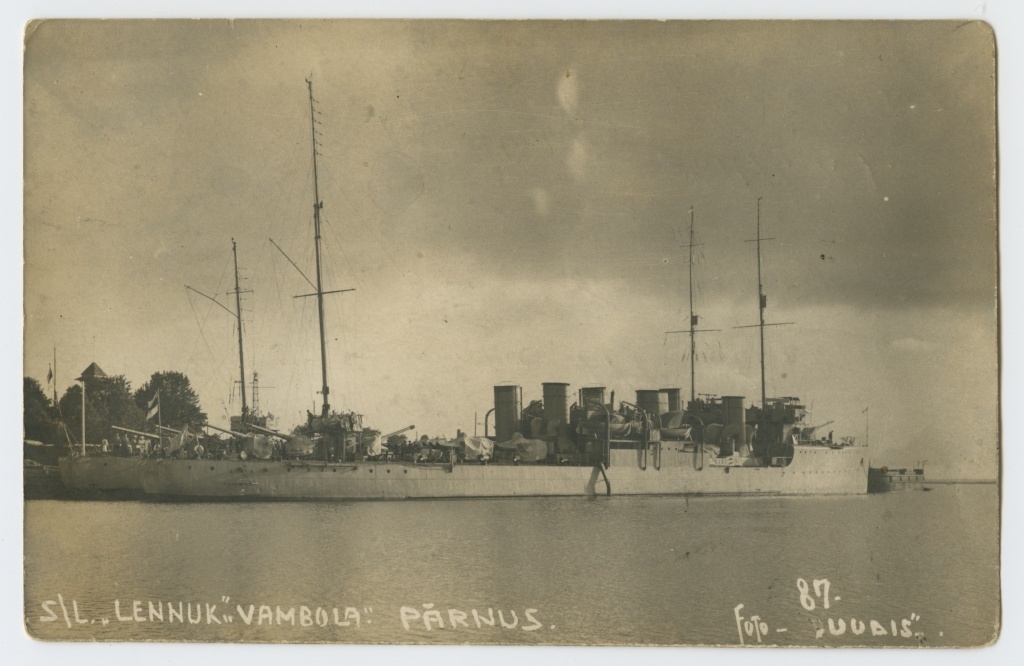 Destroyers "Lennuk" and "Vambola" in Pärnu