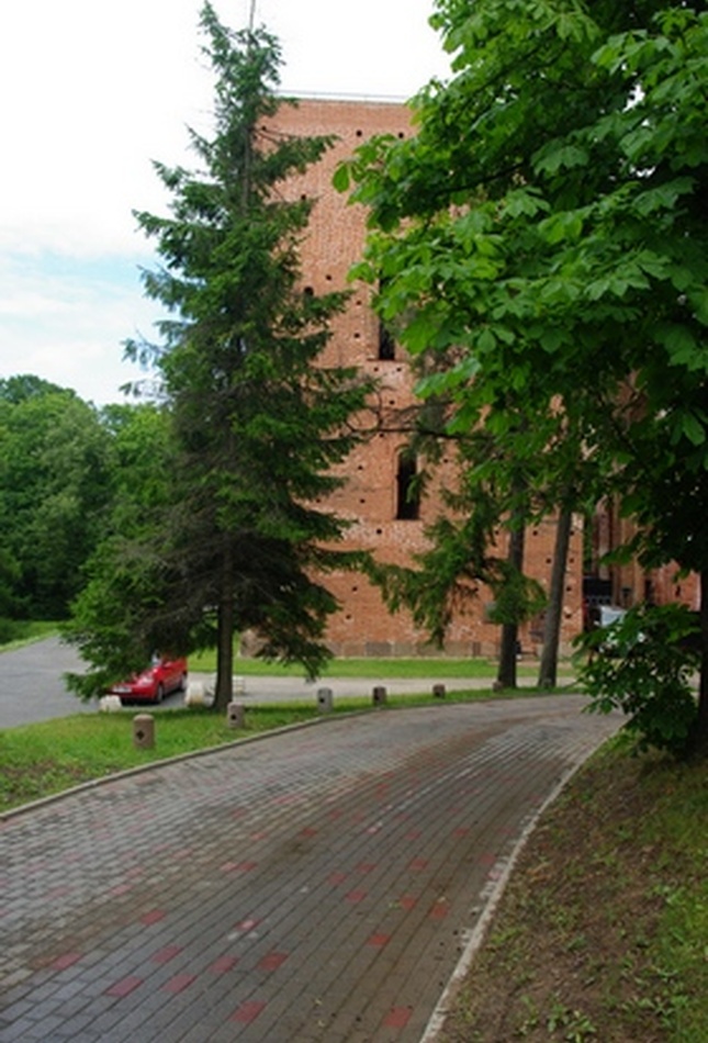 Toomkiriku varemed rephoto