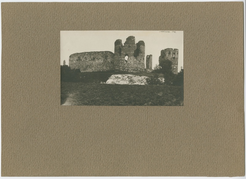 Vastseliina kindluse varemed