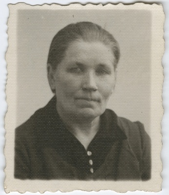 Luise Ellmann (Jaani tütar, sündinud 1874 Tartus).  duplicate photo