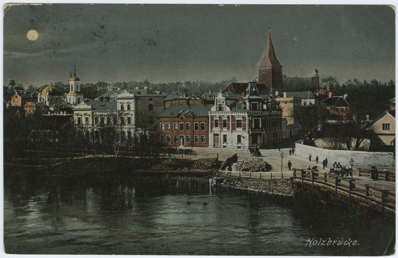 Tartu vaade, paremal puusild.