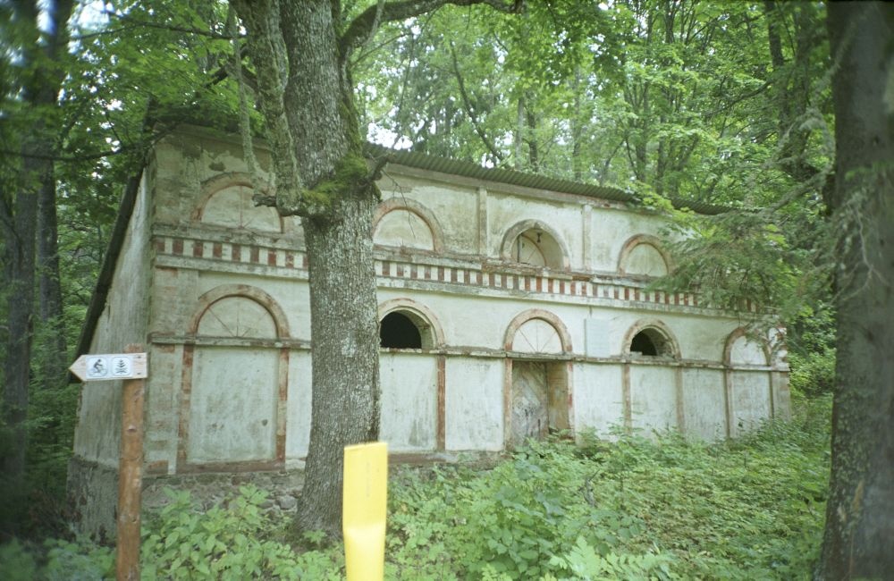 Cooler of Taheva Manor (built in 1860)