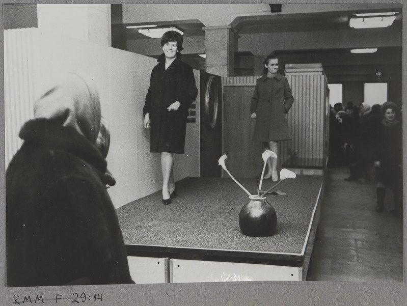 Moedemonstratsioon Tallinna Kaubamajas.