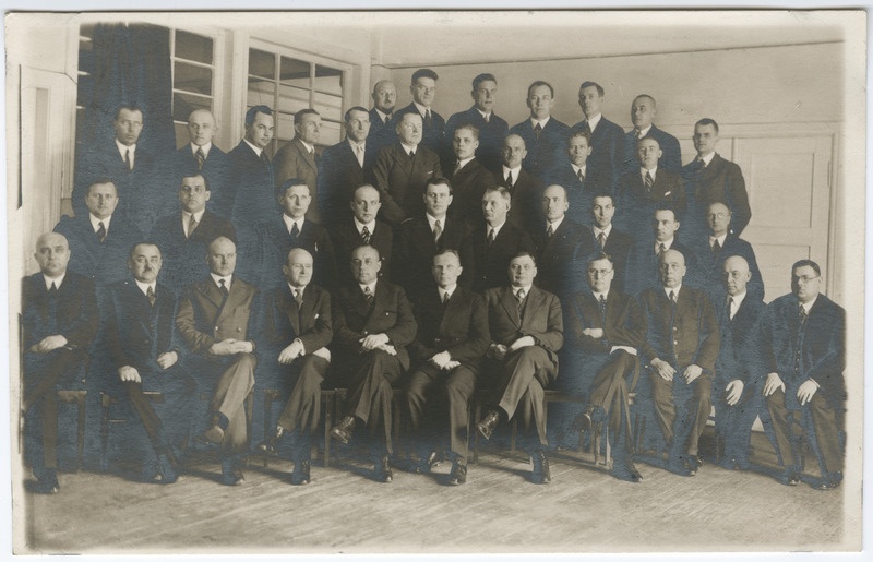 Tarvitajateühisuste Keskühisuse (ETK) Ühiskaupluste ärijuhtide eri-täiendkoolituse grupipilt Ühistegevuskoolis 5.2-7.3.1934