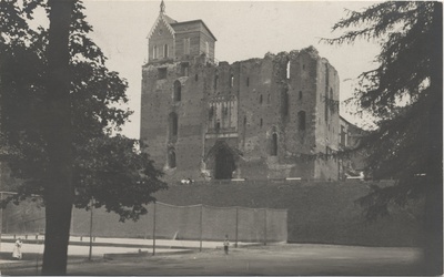 [the ruins of the Toom Church of Tartu]  similar photo