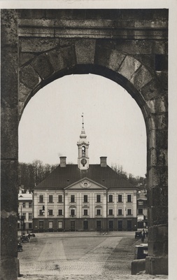 Tartu Estonia : Raekoda = Urbdomo  duplicate photo