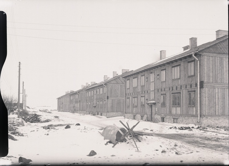 Tallinn Majaka tänava kõraltänavas uute hoonete ehitus (valmis krohvimata hooned).