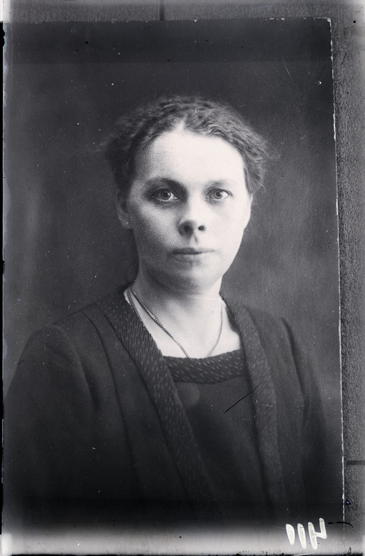 Helene Simonlatser. 1. detsembri riigipöördekatse ohver