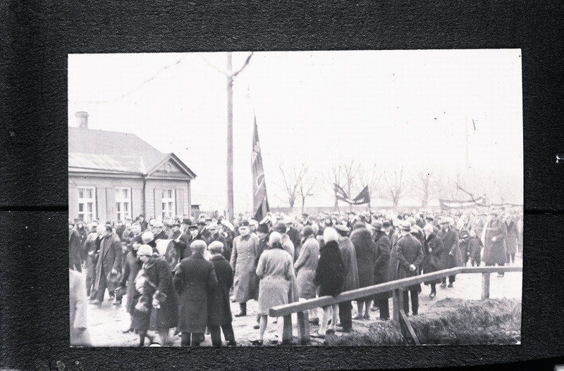 1929. a. 1. mai rongkäik Paldiski maanteel