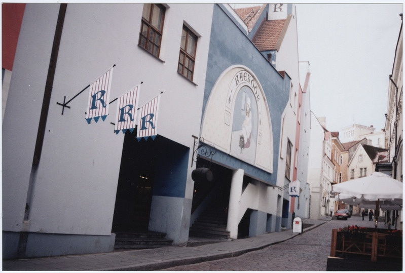 Tallinn Dunkri tänav, vasakul Raeköök (Dunkri 5)