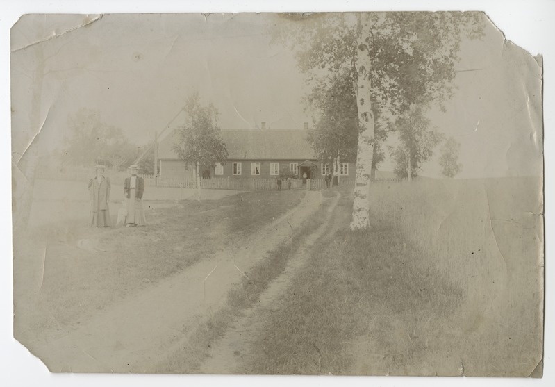 Saru koolimaja