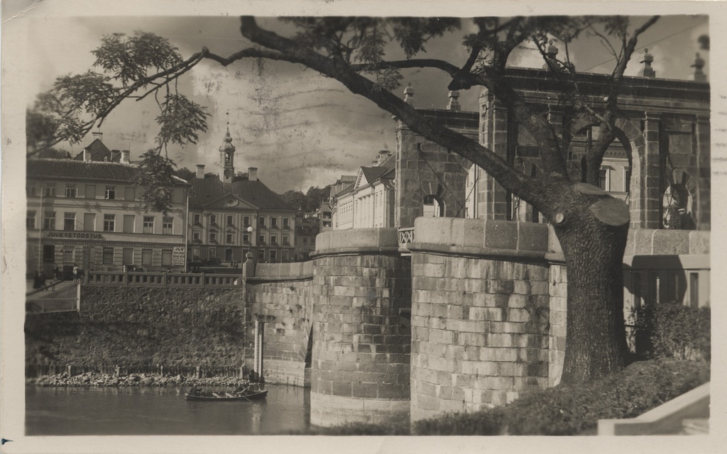 Estonia : Tartu stone sild = the stone bridge
