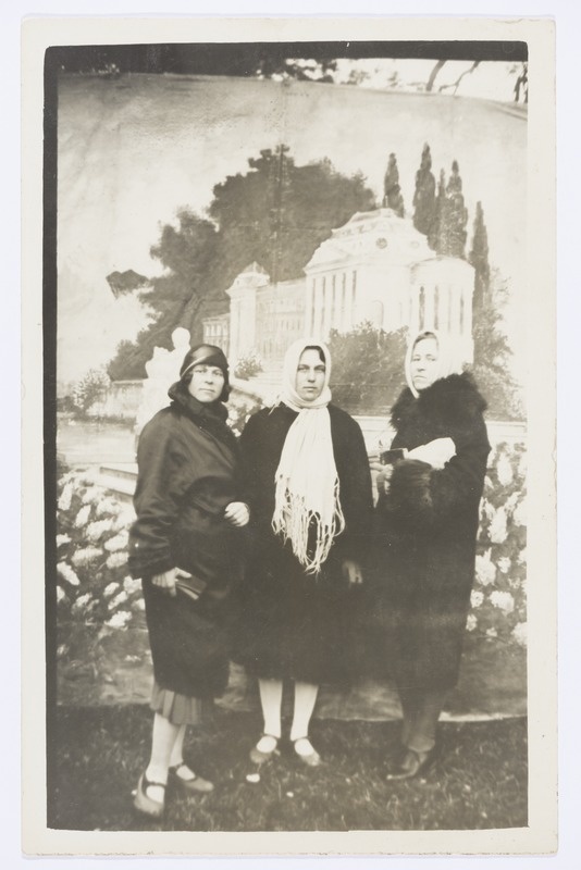 Tiheda külast pärit naised