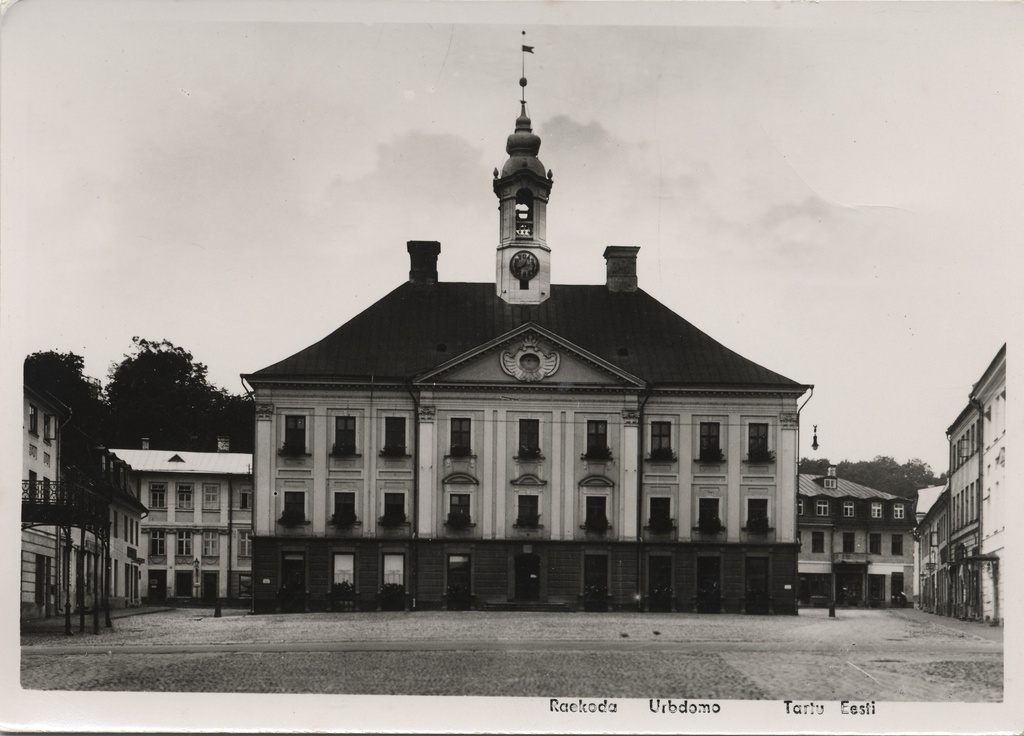 Tartu Estonia : Raekoda = Urbdomo